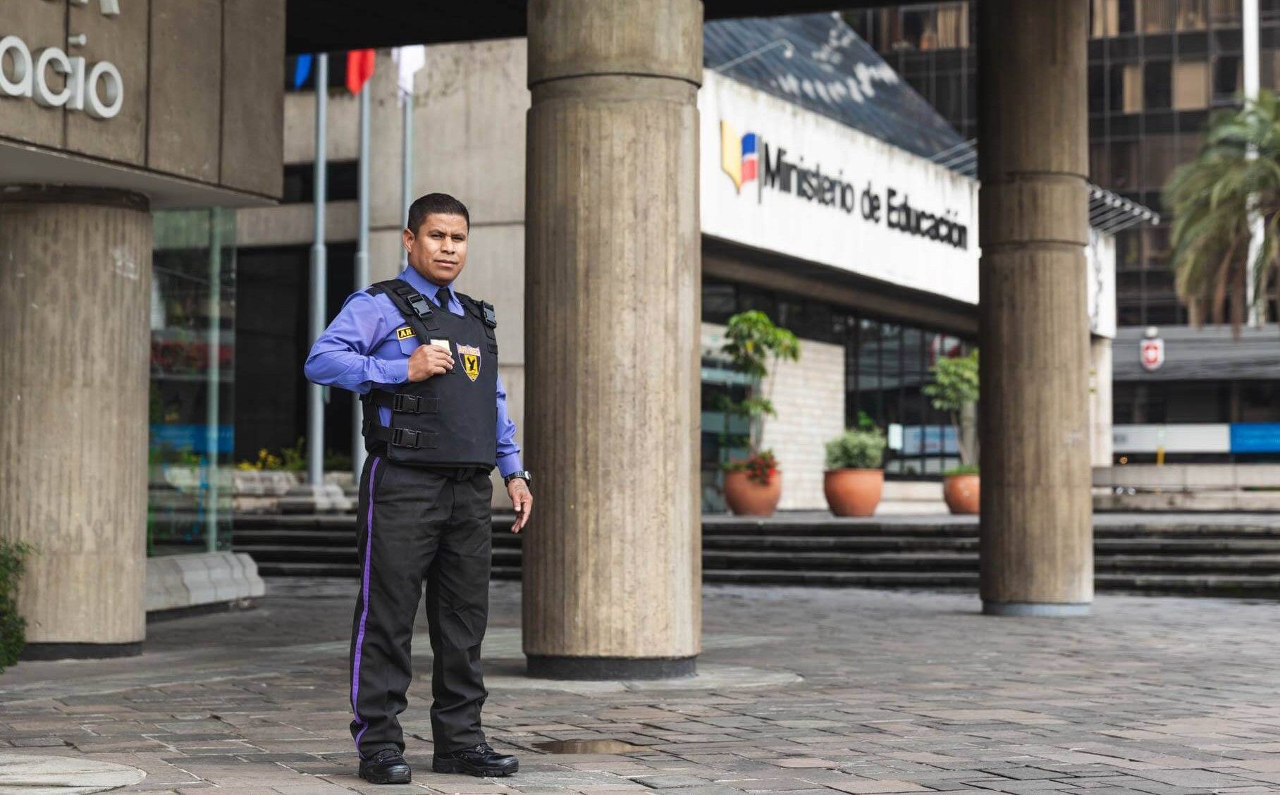 Guardia de seguridad ARVISEG en servicio